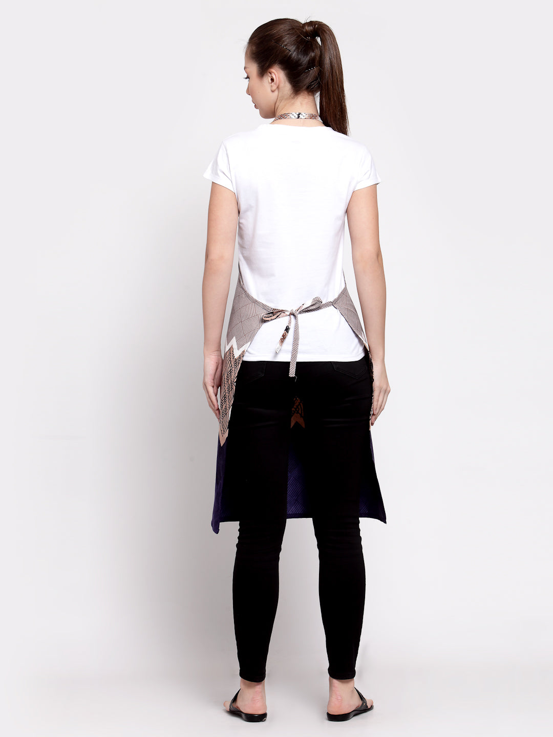 Arrabi Multi Graphic Cotton Blend Apron With 2 Patch Pocket (85 x 70 cm)