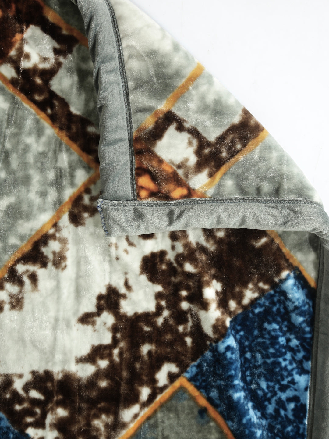 Arrabi Multi Geometric Wool Blend 950 GSM Full Size Double Bed Blanket (230 X 200 cm)