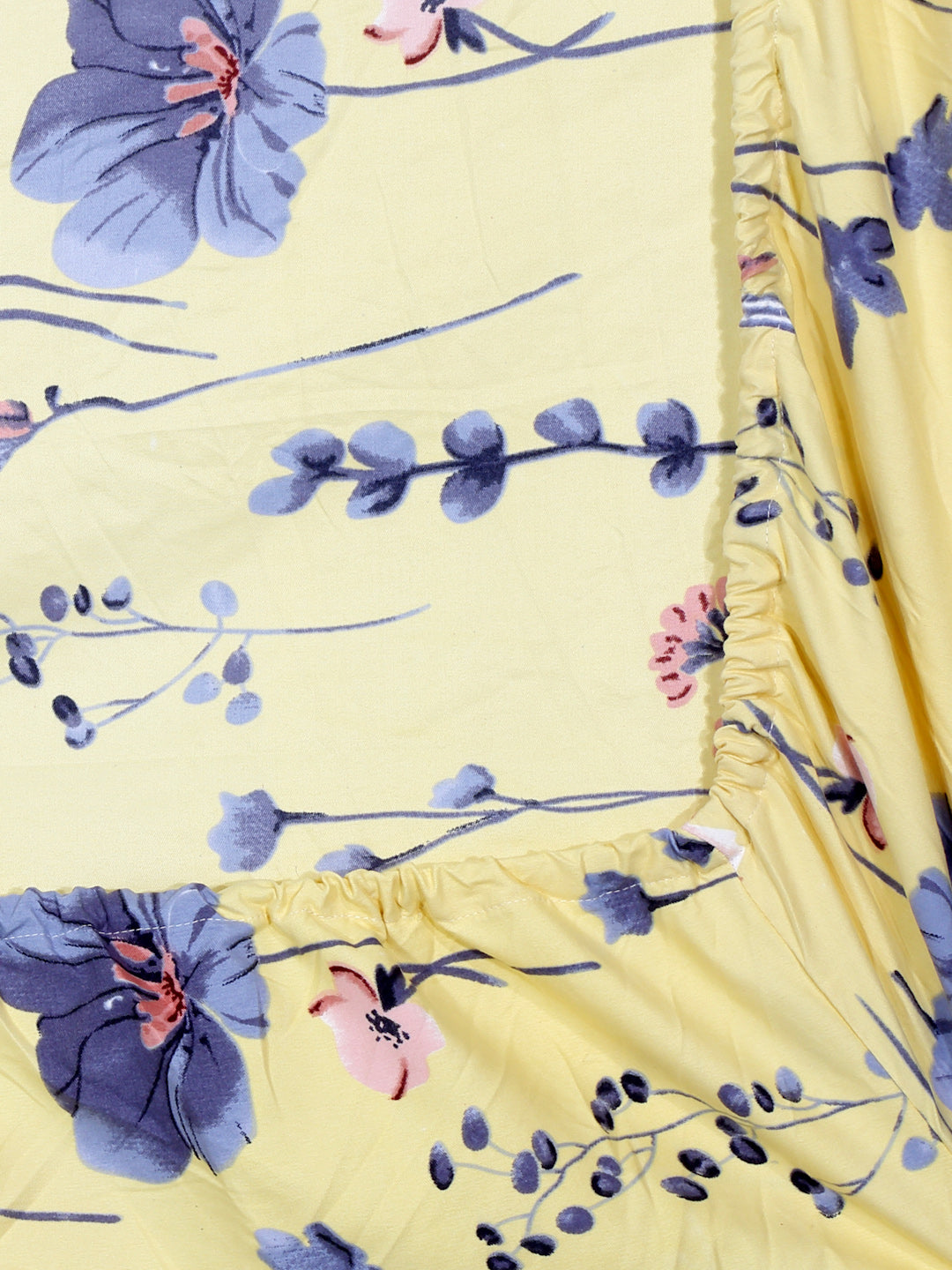 Arrabi Yellow Floral TC Cotton Blend Super King Size Fitted Bedsheet with 2 Pillow Covers(270 X 260 Cm )