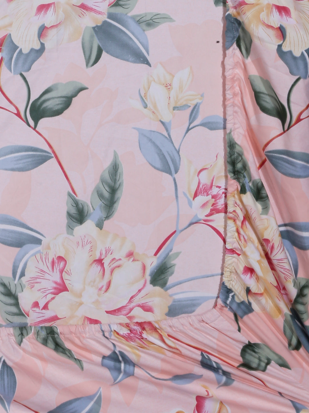 Arrabi Peach Floral TC Cotton Blend Super King Size Fitted Bedsheet with 2 Pillow Covers(270 X 260 Cm )